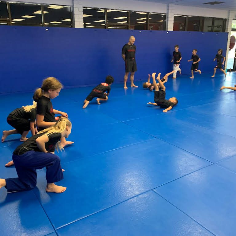 Gracie Barra Lake Country kids Training Jiu-Jitsu